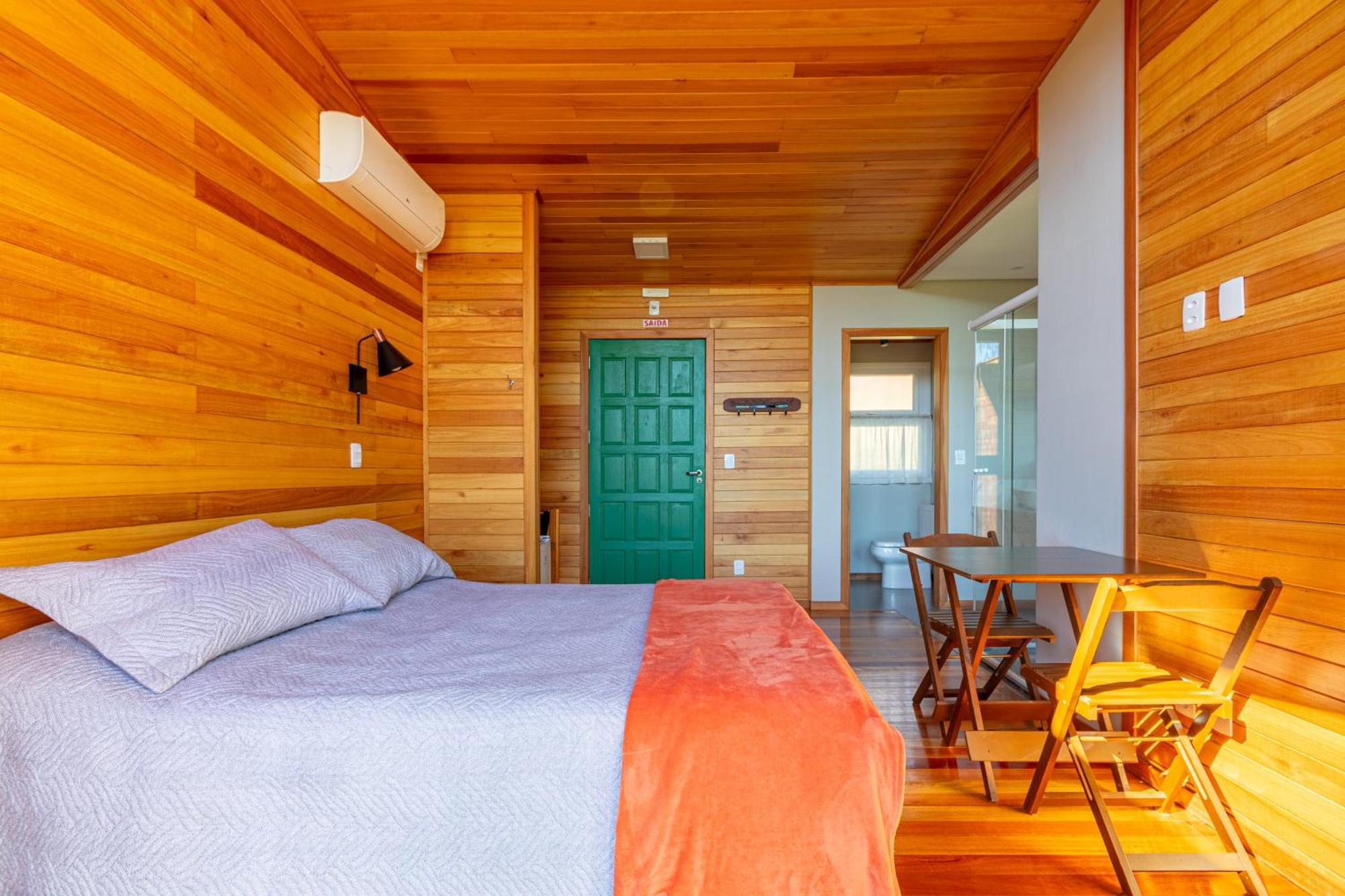 Bracatinga Inn *